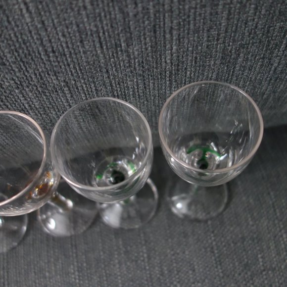 Mini Wine Glasses with Bleeding Color in the Stems - Picture 7 of 12